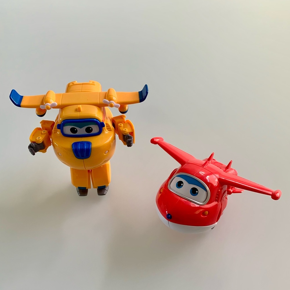 (2) Super Wings Toys - Jett & Donnie